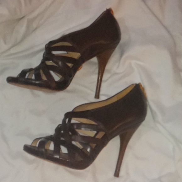 L.A.M.B. 7.5 Brown Leather Strappy Heels - Picture 2 of 6
